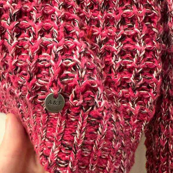 Abercrombie & Fitch Cropped Sweater - Picture 3 of 3